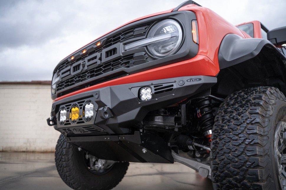 Передний бампер Ford Bronco Raptor 21-25 Addictive Desert Designs F260014120103