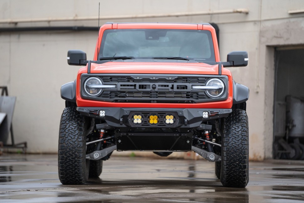 Передний бампер Ford Bronco Raptor 21-25 Addictive Desert Designs F260014120103