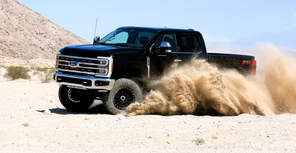 Поздовжні важелі підвіски Ford F-250/F-350 23-26 Lift 2.5-6" Fabtech FTS22390