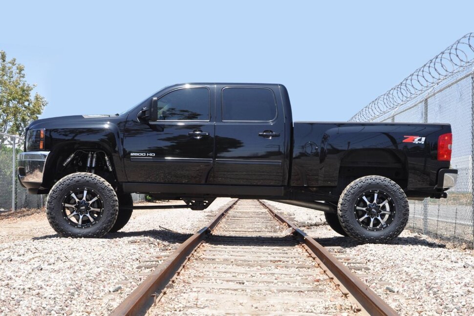 Moto Metal MO97021080318NUS MO970 Wheel Gloss Black W/Machined Face 20x10 -18