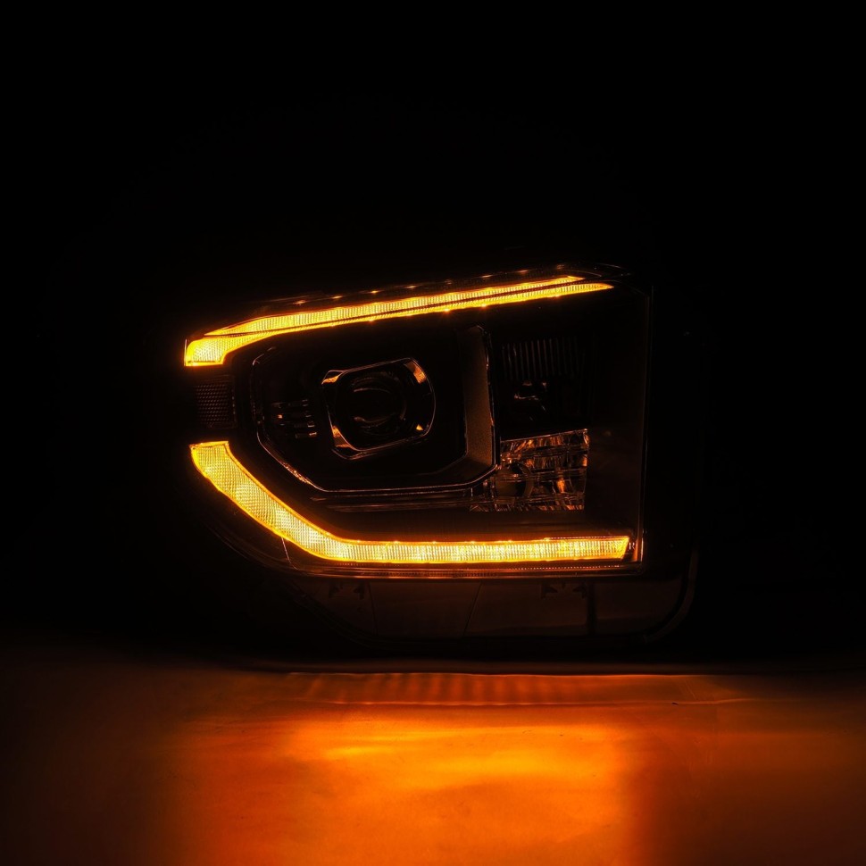 Комплект передних Led фар Toyota Tundra 14-21 LUXX-Series AlphaRex 880835