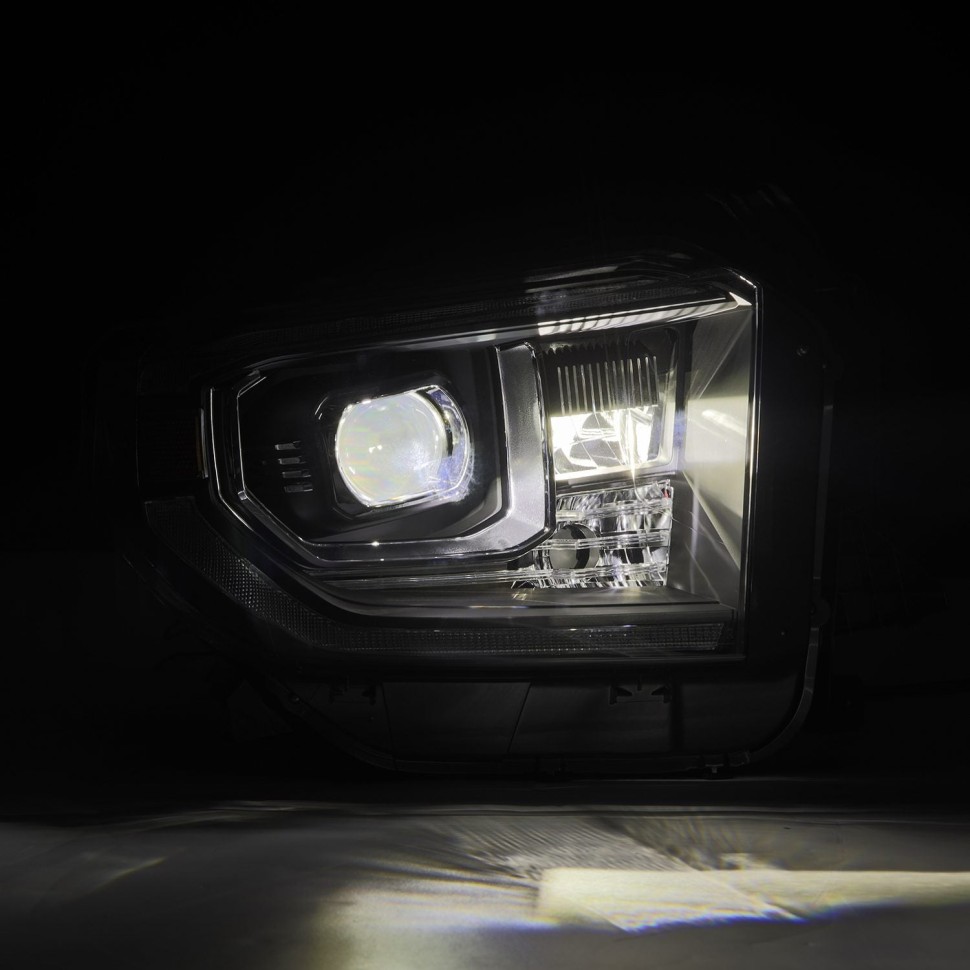 Комплект передних Led фар Toyota Tundra 14-21 LUXX-Series AlphaRex 880835