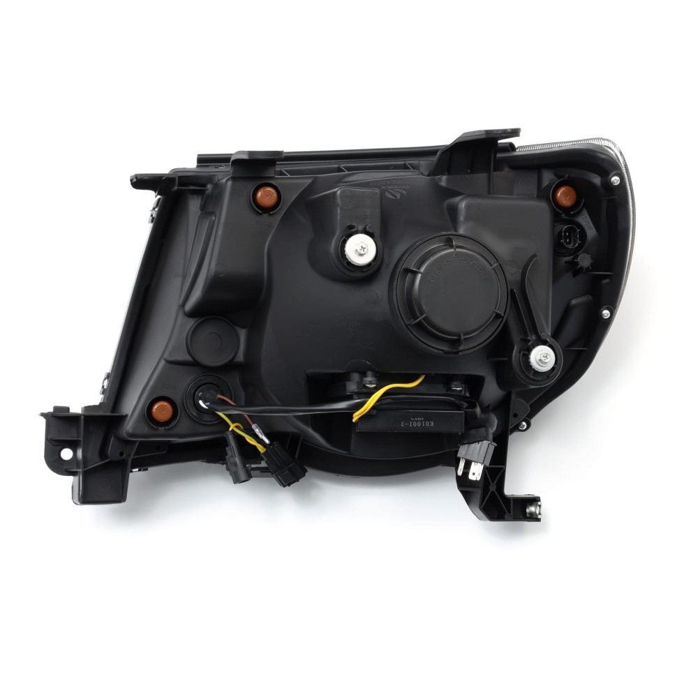 Комплект передних Led фар Toyota Tacoma 05-11 NOVA-Series AlphaRex 880743