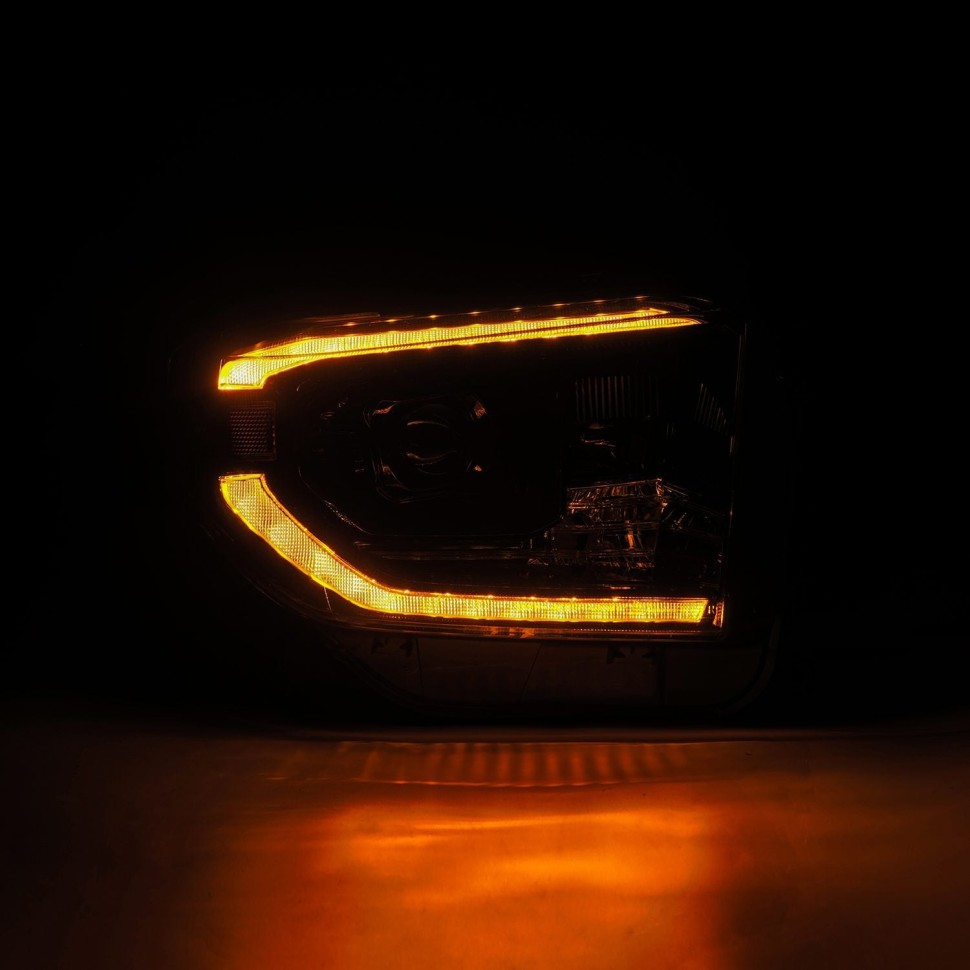 Комплект передних Led фар Toyota Tundra 14-21 LUXX-Series AlphaRex 880836