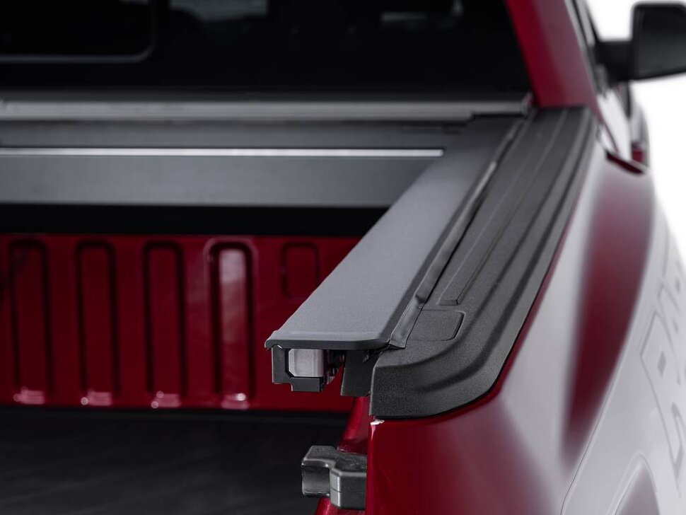 Roll-N-Lock LG532M M-Series Manual Retractable Tonneau Cover Toyota Tacoma 24-25 5'