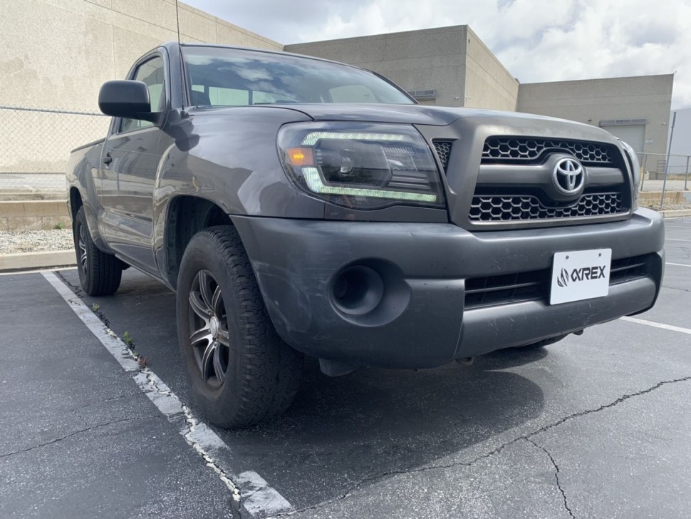Комплект передних галогеновых фар Toyota Tacoma 05-11 PRO-Series AlphaRex 880736