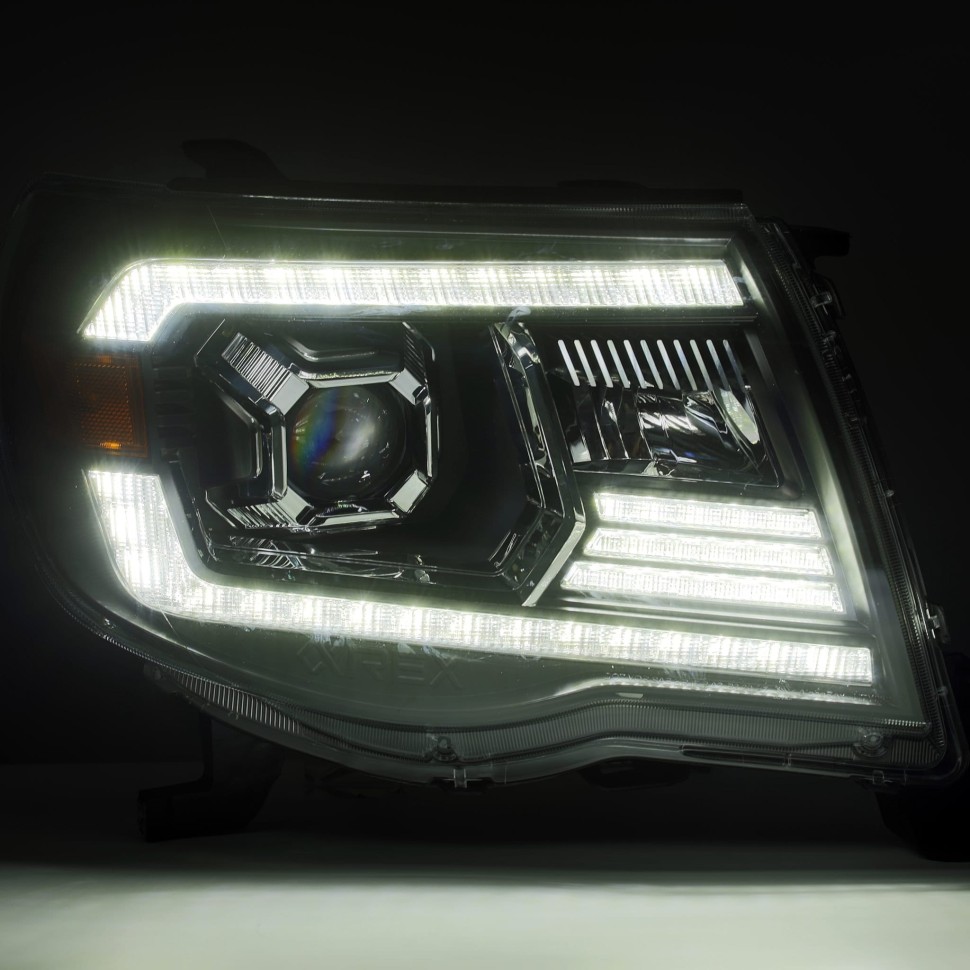 Комплект передних галогеновых фар Toyota Tacoma 05-11 PRO-Series AlphaRex 880736