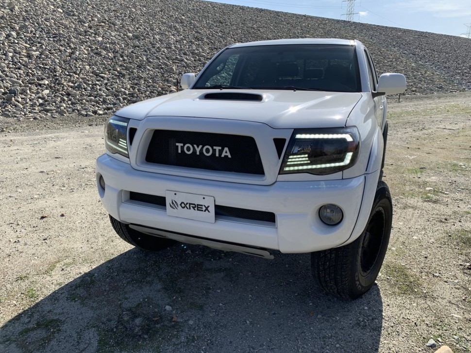 Комплект передних галогеновых фар Toyota Tacoma 05-11 PRO-Series AlphaRex 880736