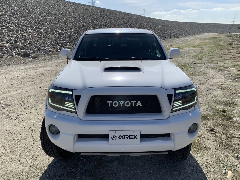 Комплект передних галогеновых фар Toyota Tacoma 05-11 PRO-Series AlphaRex 880736