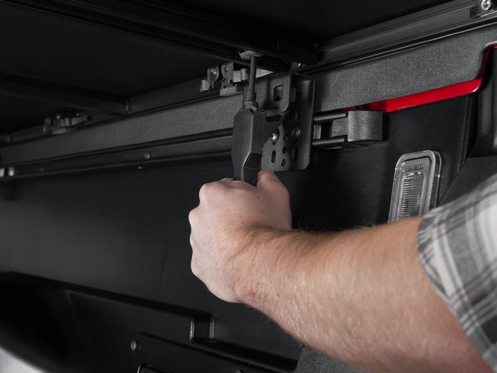 Extang 94835 Trifecta Signature 2.0 Soft Folding Tonneau Cover Toyota Tacoma 16-23 6'2"