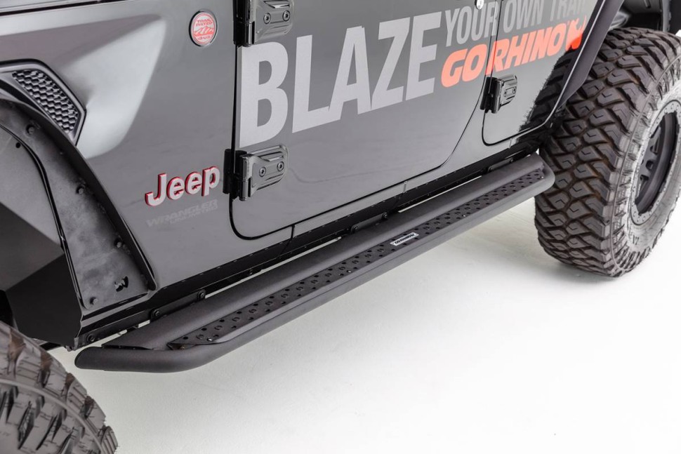 Подножки Jeep Wrangler JL 18-23 4 Door Dominator Xtreme DSS Go Rhino DSS4506T
