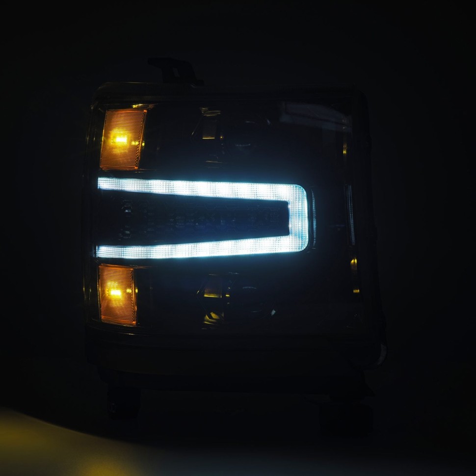 Комплект передних Led фар Chevrolet Silverado 1500 16-18 LUXX-Series AlphaRex 880233