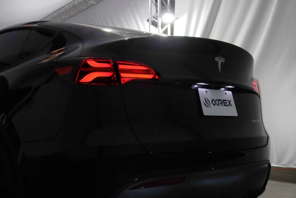 AlphaRex 601030 PRO-Series Led Tail Lights Tesla Model Y/Model 3 20-24