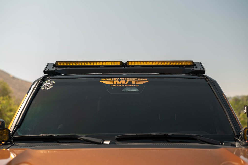 Крепление для света на багажник Lexus GX550/Toyota Land Cruiser 250 24-25 DV8 Offroad RRTL4-01L
