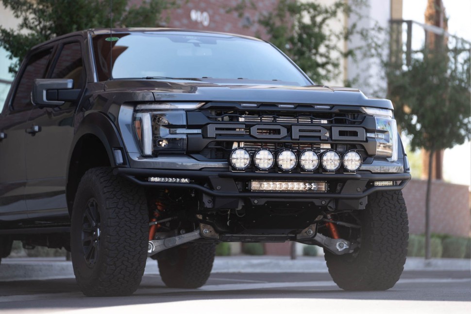 Передний бампер Ford F-150 Raptor 21-25 Addictive Desert Designs F210373200103