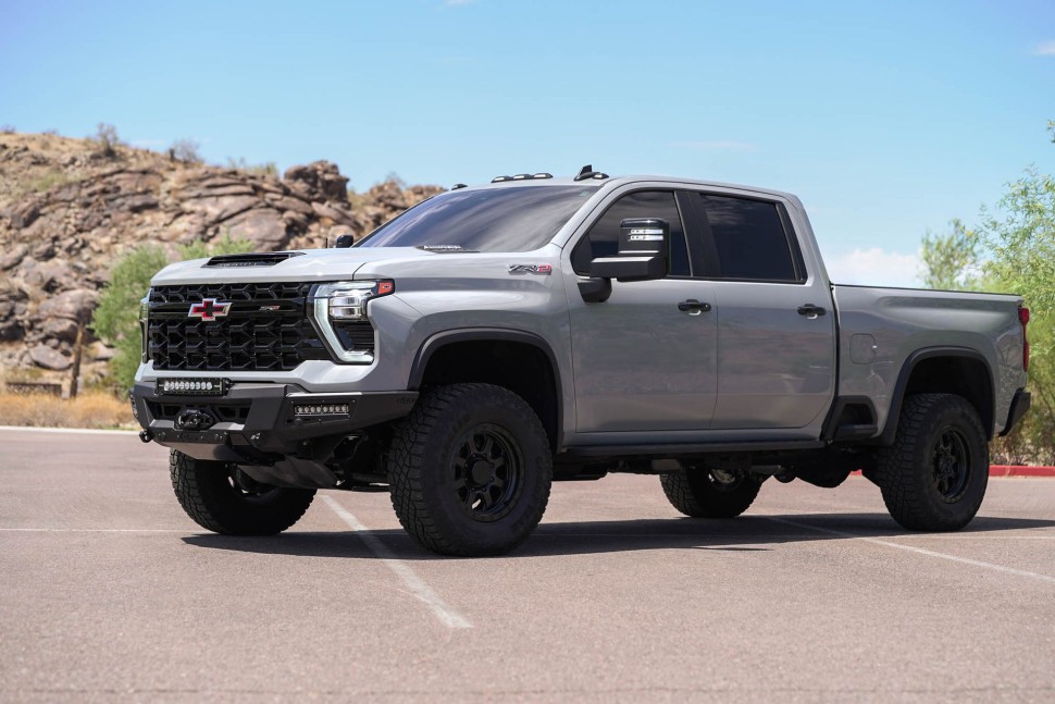 Передний бампер под лебёдку Chevrolet Silverado 2500/3500 24-25 Addictive Desert Designs F820335070103