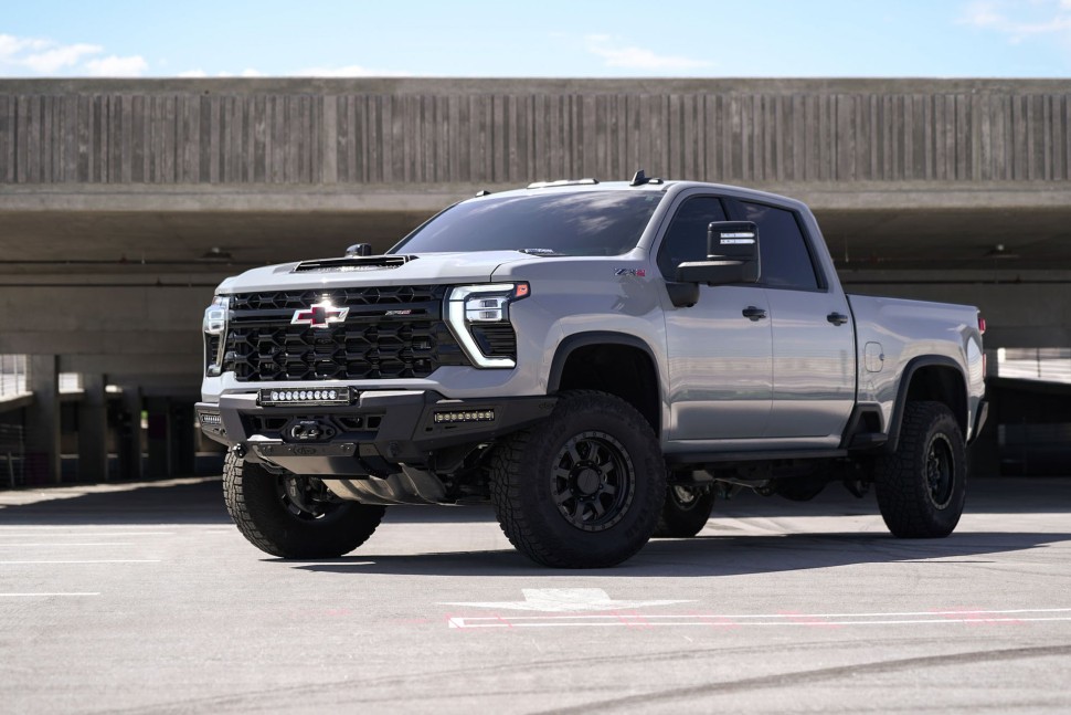 Передний бампер под лебёдку Chevrolet Silverado 2500/3500 24-25 Addictive Desert Designs F820335070103