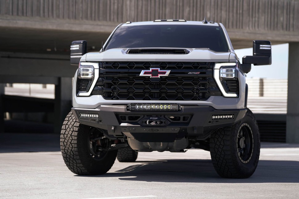 Передний бампер под лебёдку Chevrolet Silverado 2500/3500 24-25 Addictive Desert Designs F820335070103
