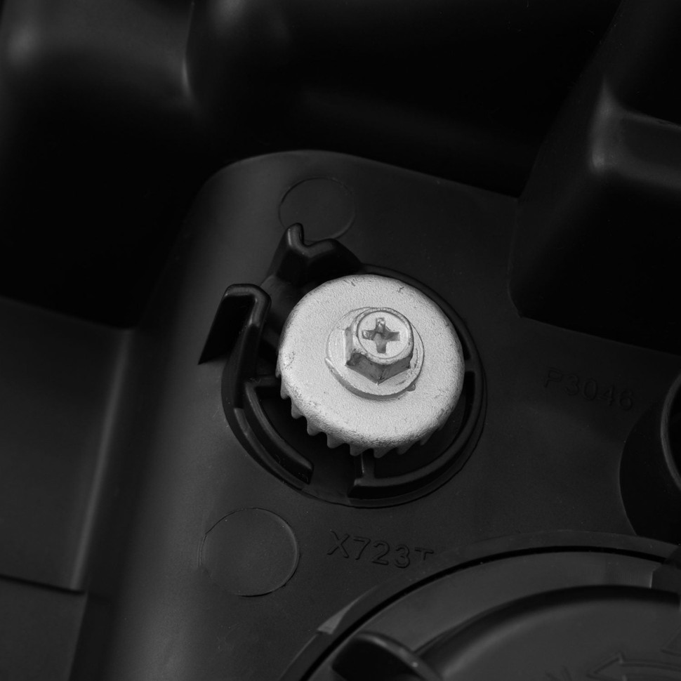 Комплект передних Led фар Chevrolet Silverado 1500 16-18 LUXX-Series AlphaRex 880234