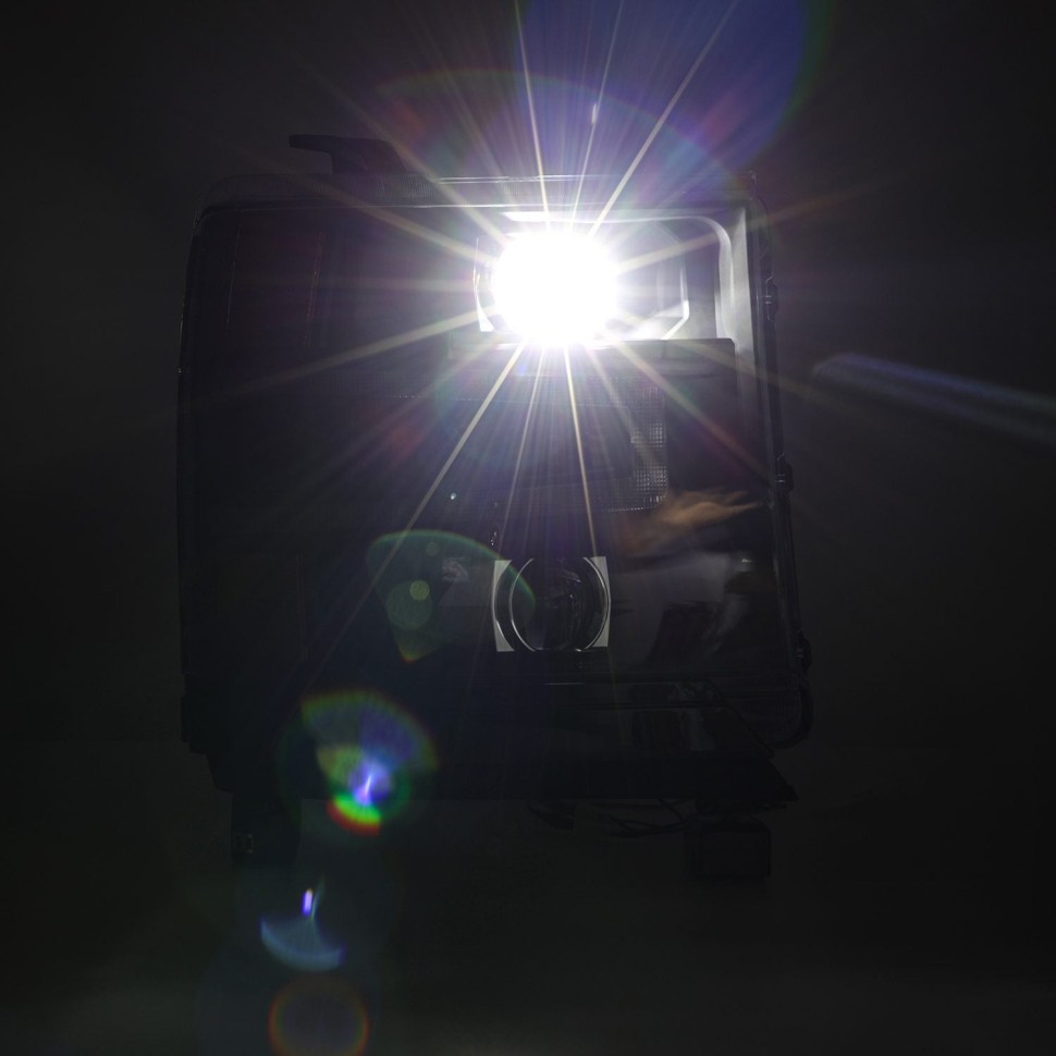 Комплект передних Led фар Chevrolet Silverado 1500 16-18 LUXX-Series AlphaRex 880234