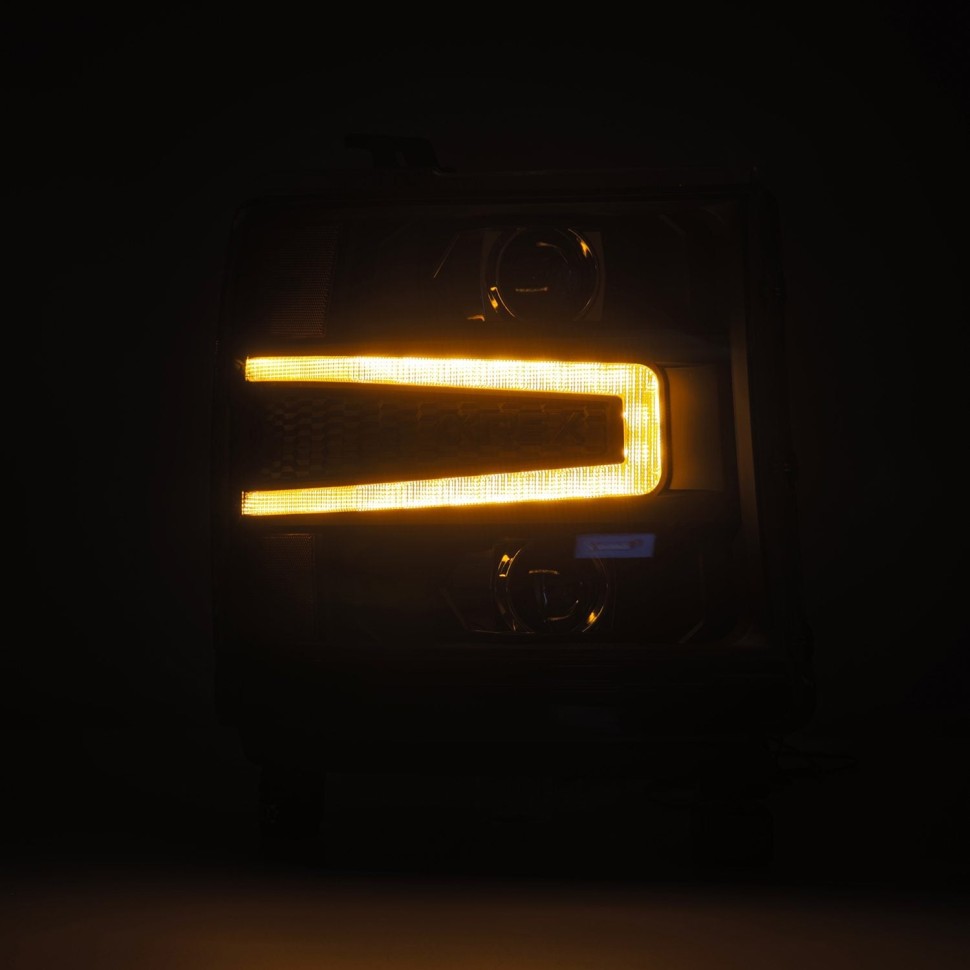 Комплект передних Led фар Chevrolet Silverado 1500 16-18 LUXX-Series AlphaRex 880234