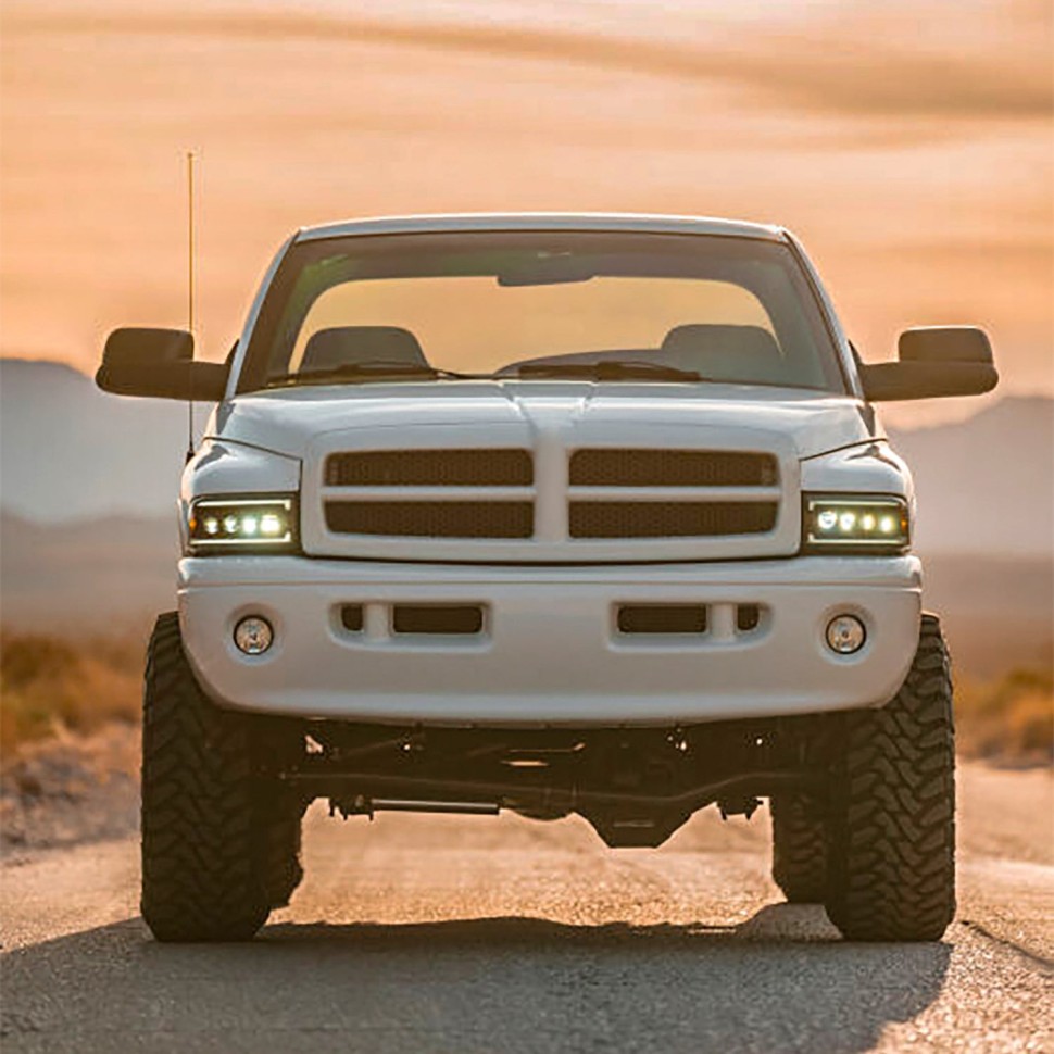 Комплект передних Led фар Dodge Ram 1500/2500/3500 94-02 NOVA-Series AlphaRex 880350