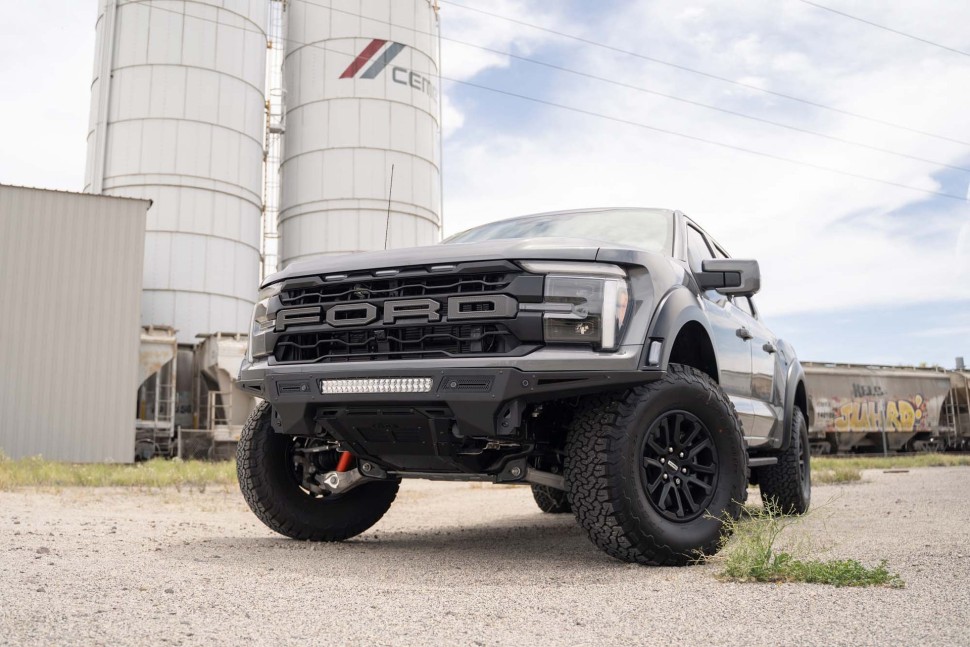 Передний бампер Ford F-150 Raptor 21-25 Addictive Desert Designs F210185080103