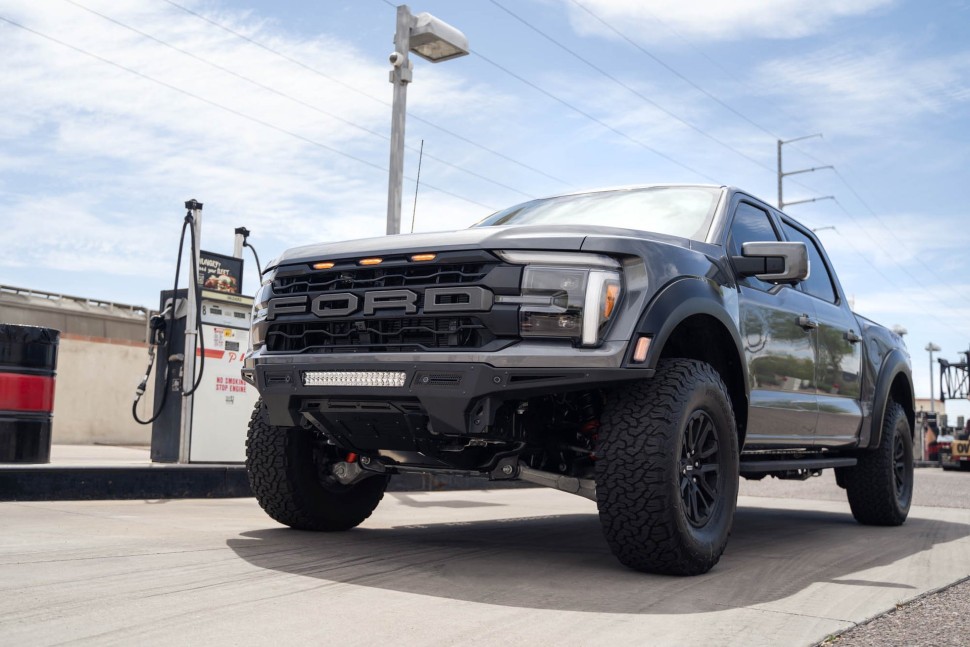 Передний бампер Ford F-150 Raptor 21-25 Addictive Desert Designs F210185080103