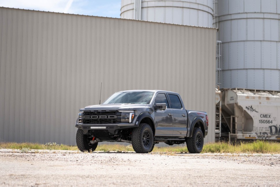 Передний бампер Ford F-150 Raptor 21-25 Addictive Desert Designs F210185080103