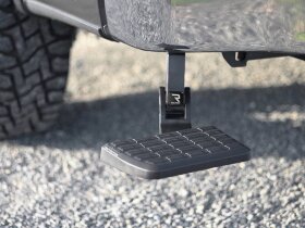 Відкидна ступінька бампера Ford F-150/F-150 Lightning 21-25 BedStep AMP Research 75328-01A