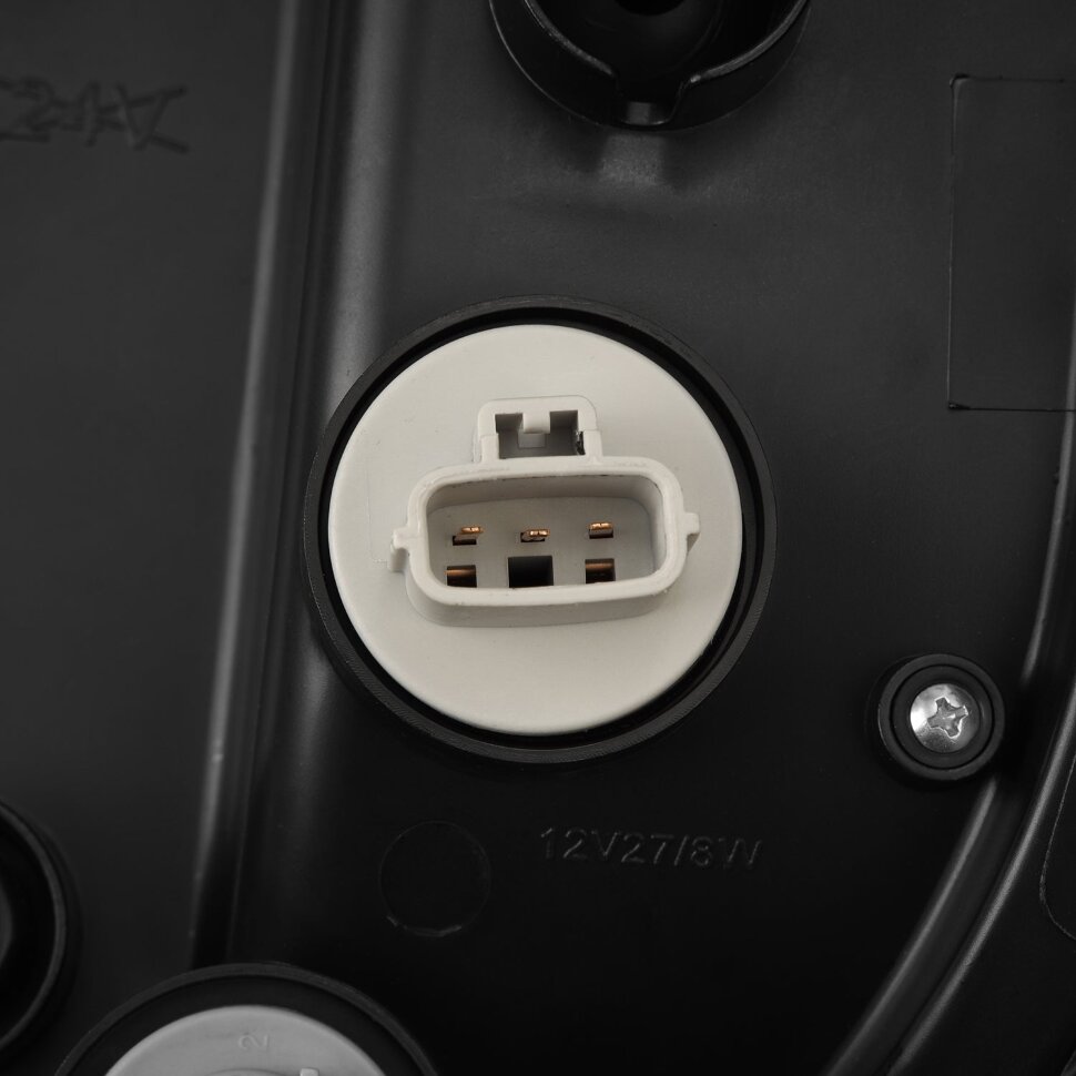 Світлодіодні задні ліхтарі Toyota Tundra 14-21 NOVA-Series AlphaRex 672032