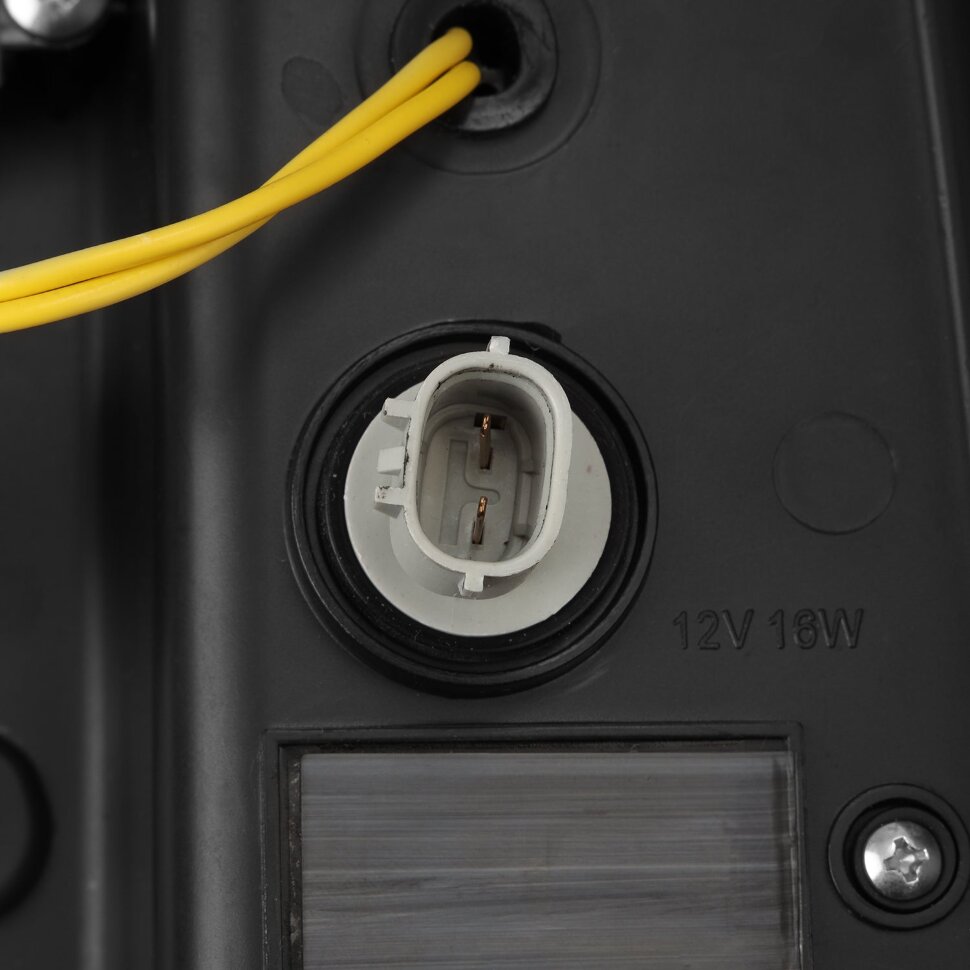 Світлодіодні задні ліхтарі Toyota Tundra 14-21 NOVA-Series AlphaRex 672032