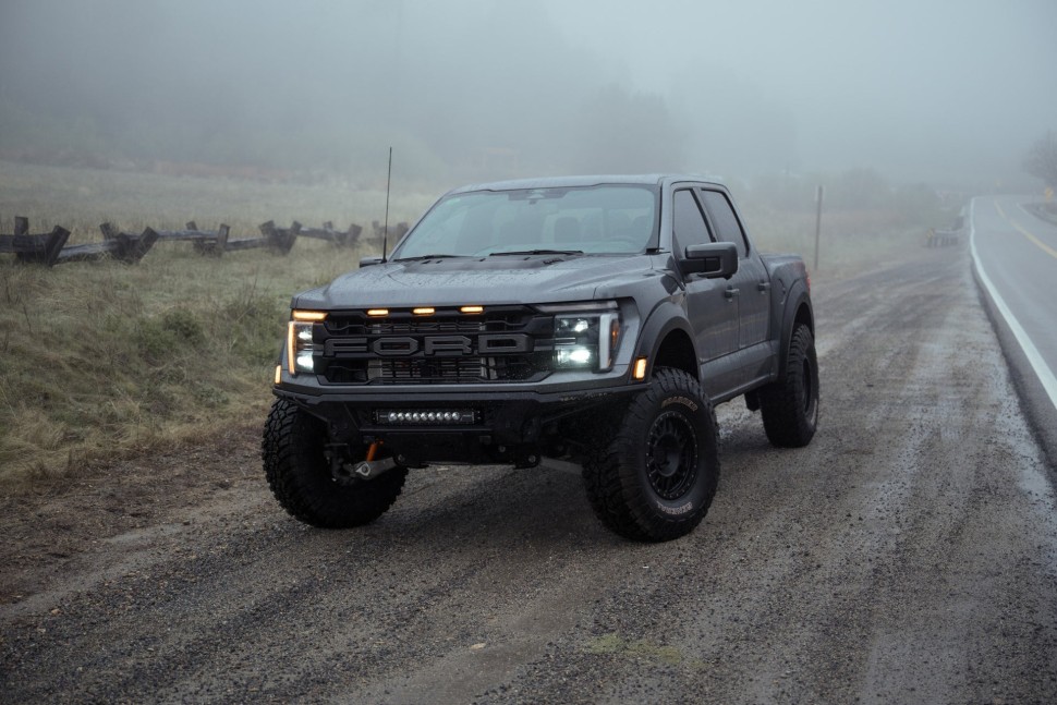Передний бампер Ford F-150 Raptor/Raptor R 21-25 Addictive Desert Designs F210263200103