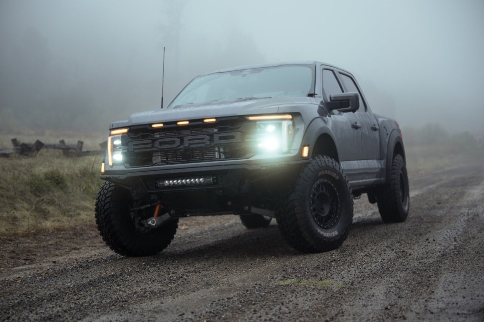 Передний бампер Ford F-150 Raptor/Raptor R 21-25 Addictive Desert Designs F210263200103
