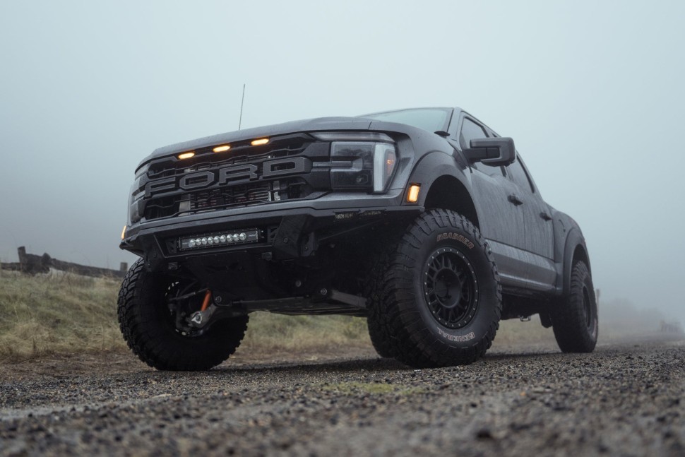 Передний бампер Ford F-150 Raptor/Raptor R 21-25 Addictive Desert Designs F210263200103