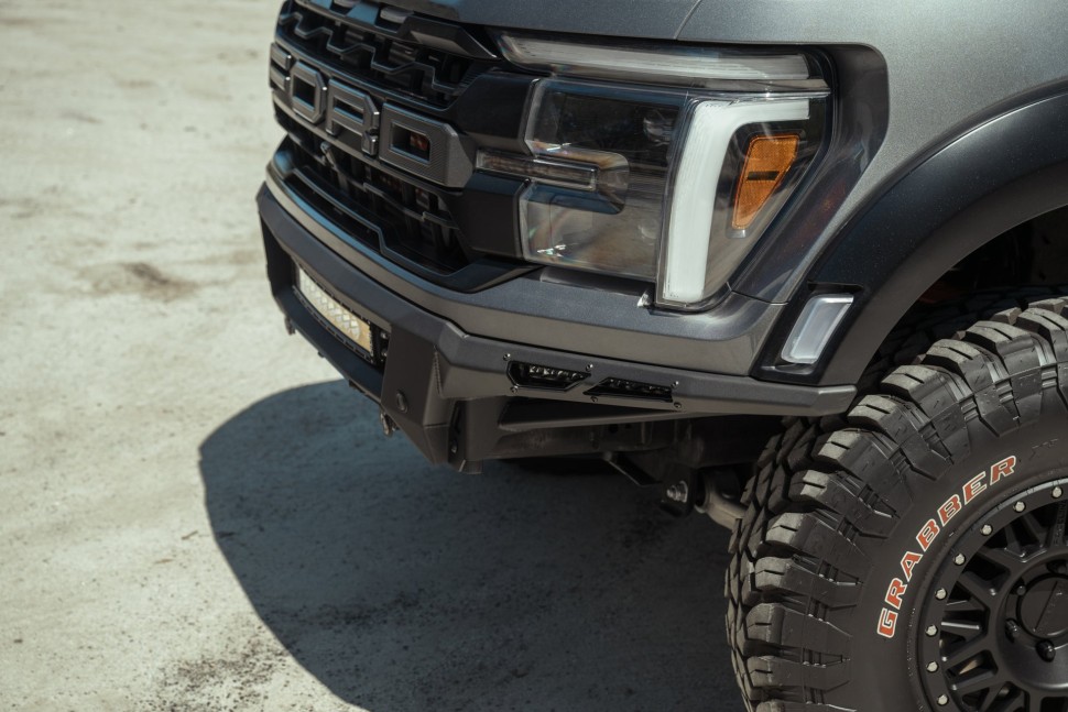 Передний бампер Ford F-150 Raptor/Raptor R 21-25 Addictive Desert Designs F210263200103
