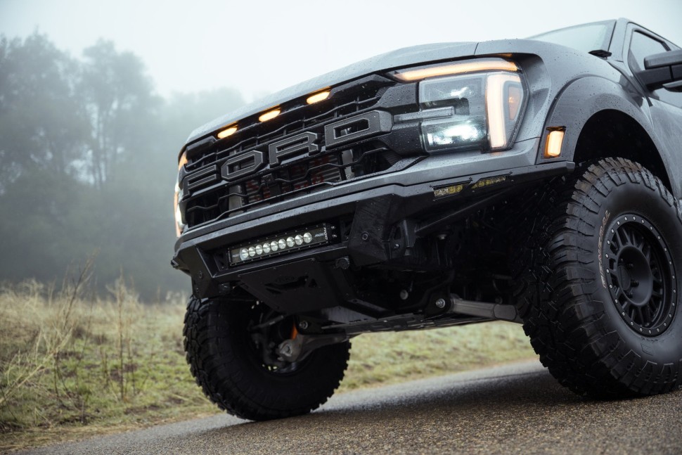 Передний бампер Ford F-150 Raptor/Raptor R 21-25 Addictive Desert Designs F210263200103