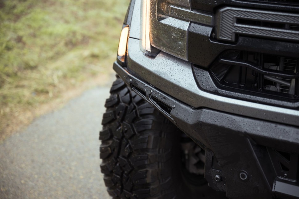 Передний бампер Ford F-150 Raptor/Raptor R 21-25 Addictive Desert Designs F210263200103