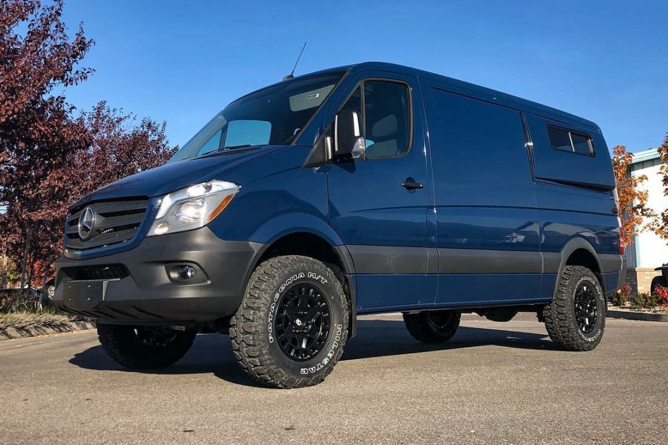 Колісний диск Black Rhino York Matte Black 17x8 ET+35 1780YRK355120M76