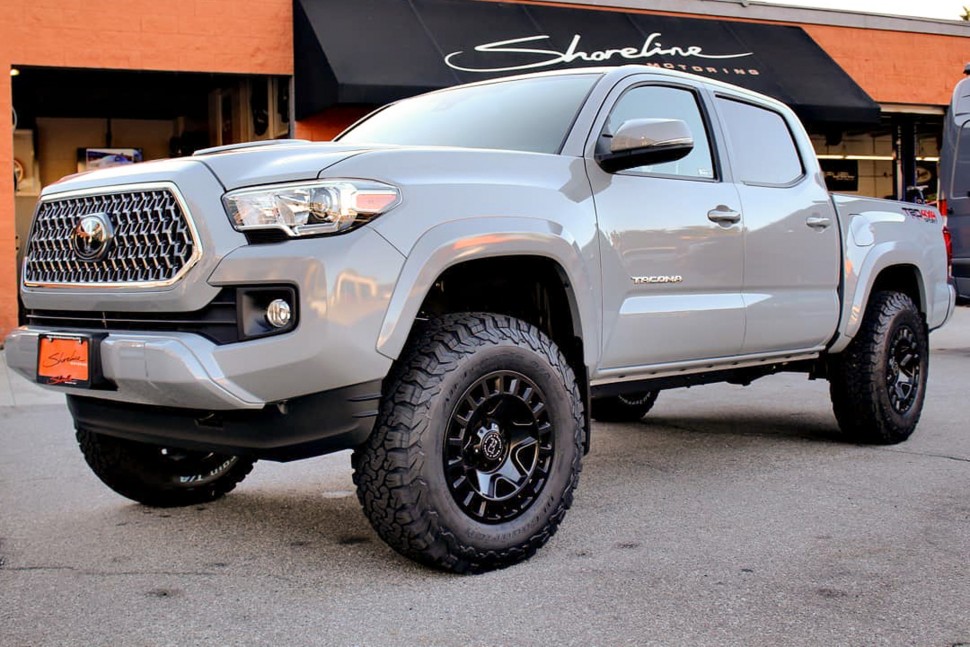 Колісний диск Black Rhino York Matte Black 17x8 ET+35 1780YRK355120M76