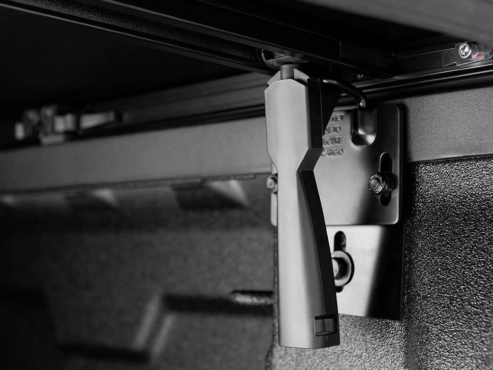 Крышка багажника складная мягкая Nissan Titan 17-24 5'7" Trifecta Signature 2.0 Extang 94936