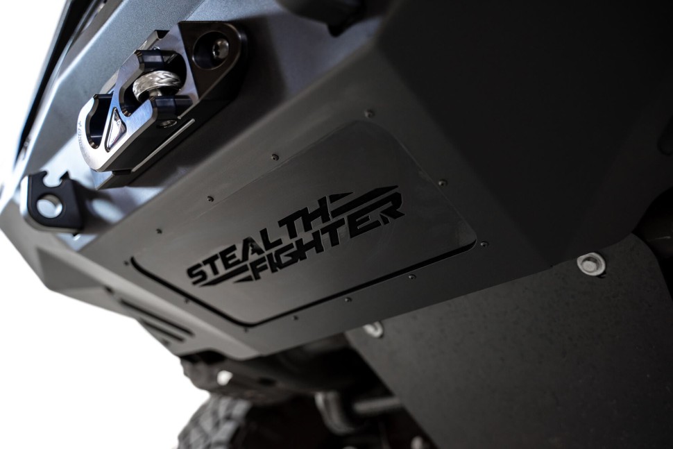 Передний бампер под лебёдку Chevrolet Silverado 2500/3500 20-23 Addictive Desert Designs F271202890103