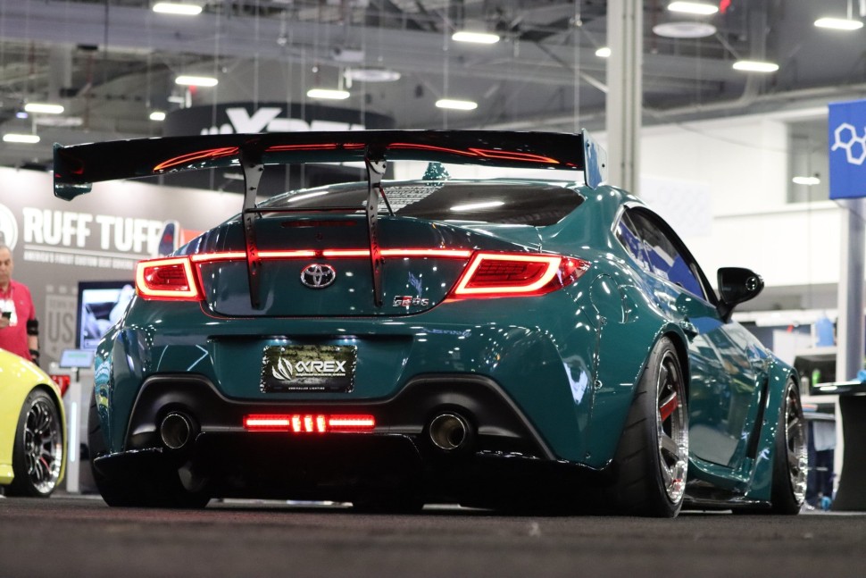Светодиодный фонарь багажника Toyota GR86/Subaru BRZ 21-25 LUXX-Series AlphaRex 220030