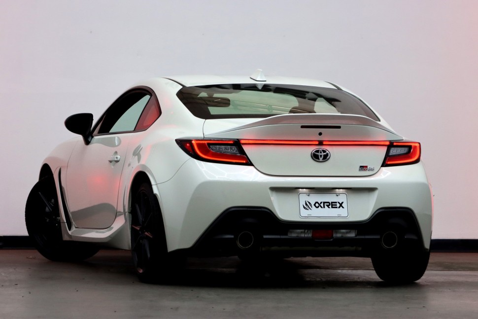 Светодиодный фонарь багажника Toyota GR86/Subaru BRZ 21-25 LUXX-Series AlphaRex 220030