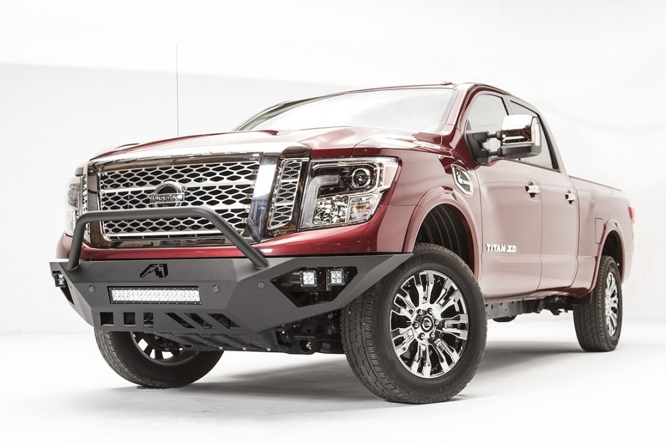 Передний бампер с центральной дугой Nissan Titan XD/Titan 16-24 Vengeance Fab Fours NT16-D3752-1