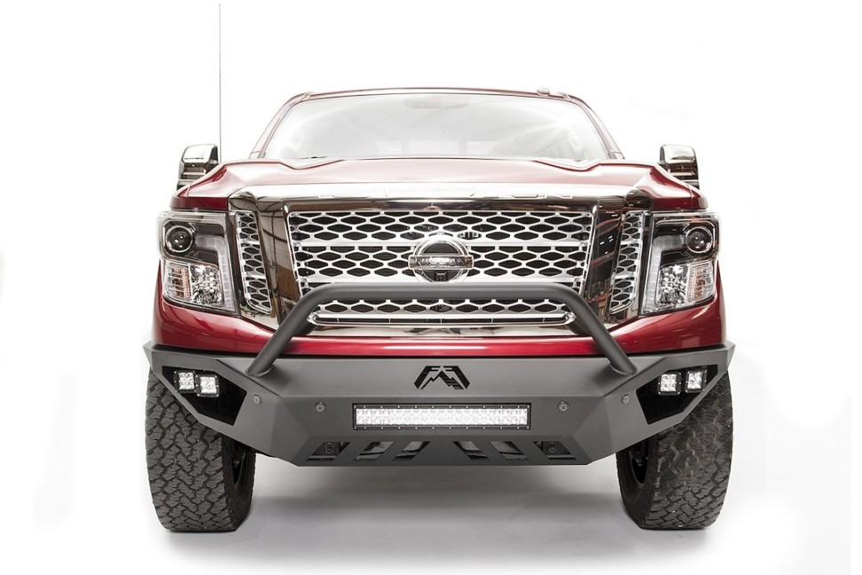 Передний бампер с центральной дугой Nissan Titan XD/Titan 16-24 Vengeance Fab Fours NT16-D3752-1