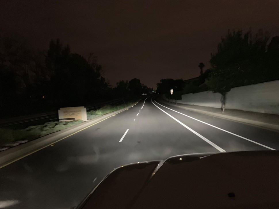 Комплект передних Led фар Toyota Tacoma 05-11 LUXX-Series AlphaRex 880735