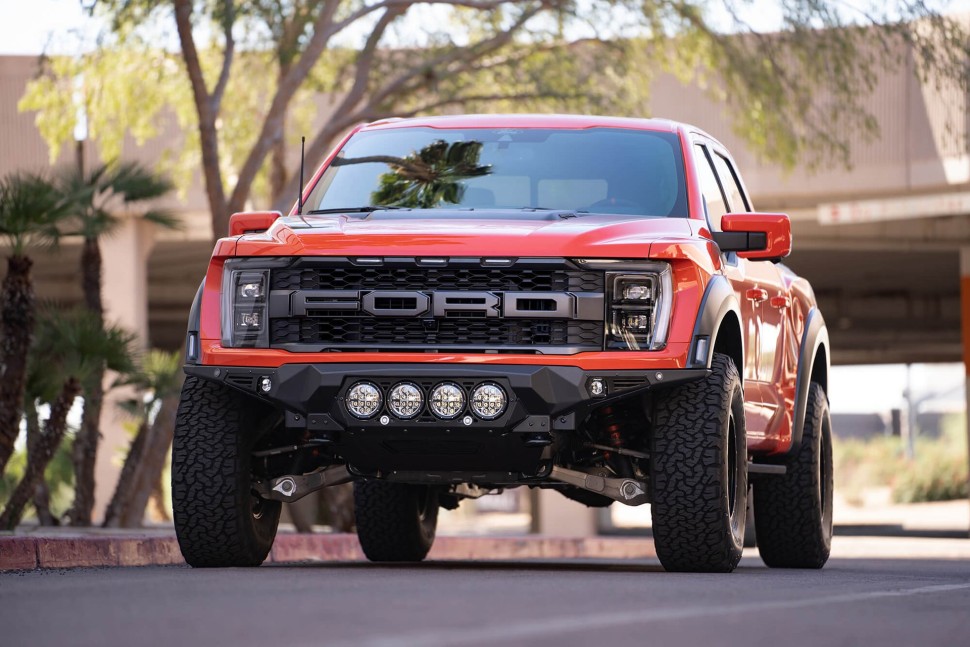 Передний бампер Ford F-150 Raptor/Raptor R 21-25 Addictive Desert Designs F210014110103
