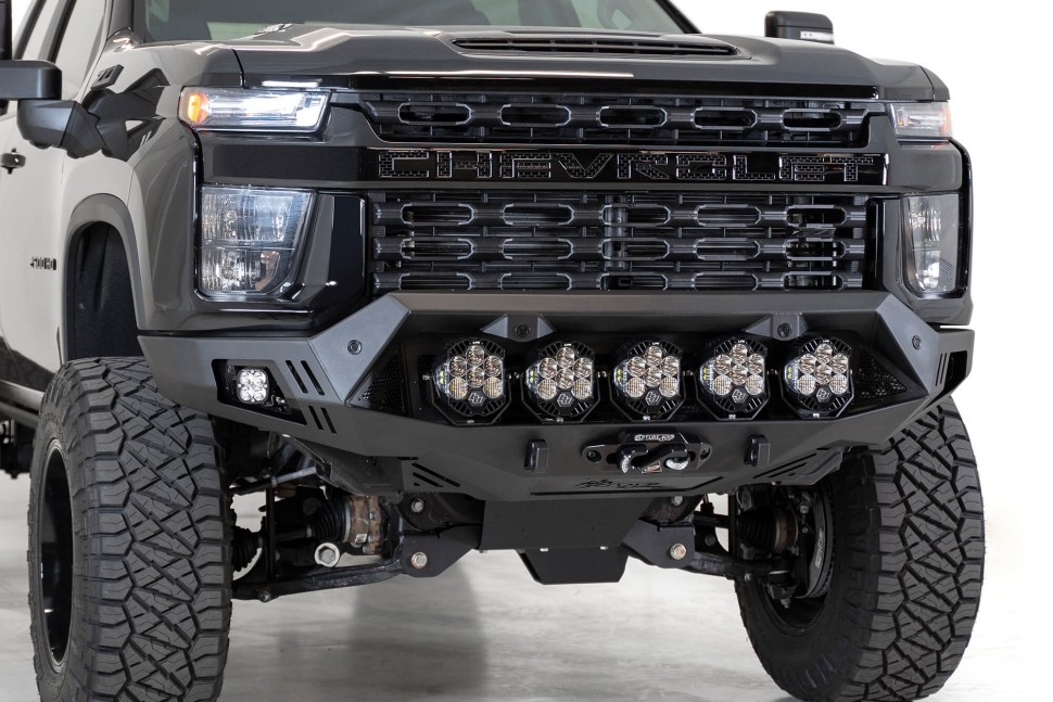 Передний бампер под лебёдку Chevrolet Silverado 2500/3500 20-23 Addictive Desert Designs F270043500103