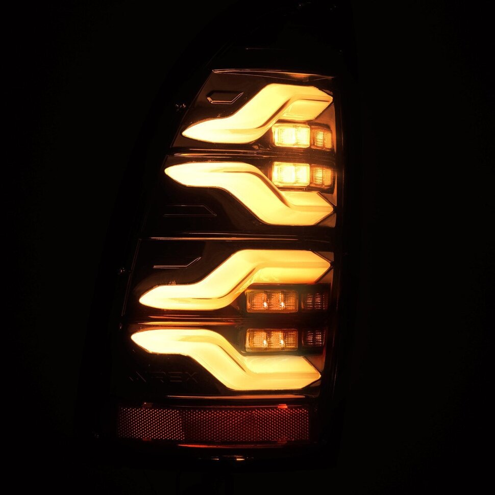 Світлодіодні задні ліхтарі Toyota Tacoma 05-15 LUXX-Series AlphaRex 680060